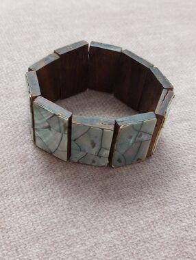Abalone Shell Inlay SeeStretch Bracelet - Taupe / Green